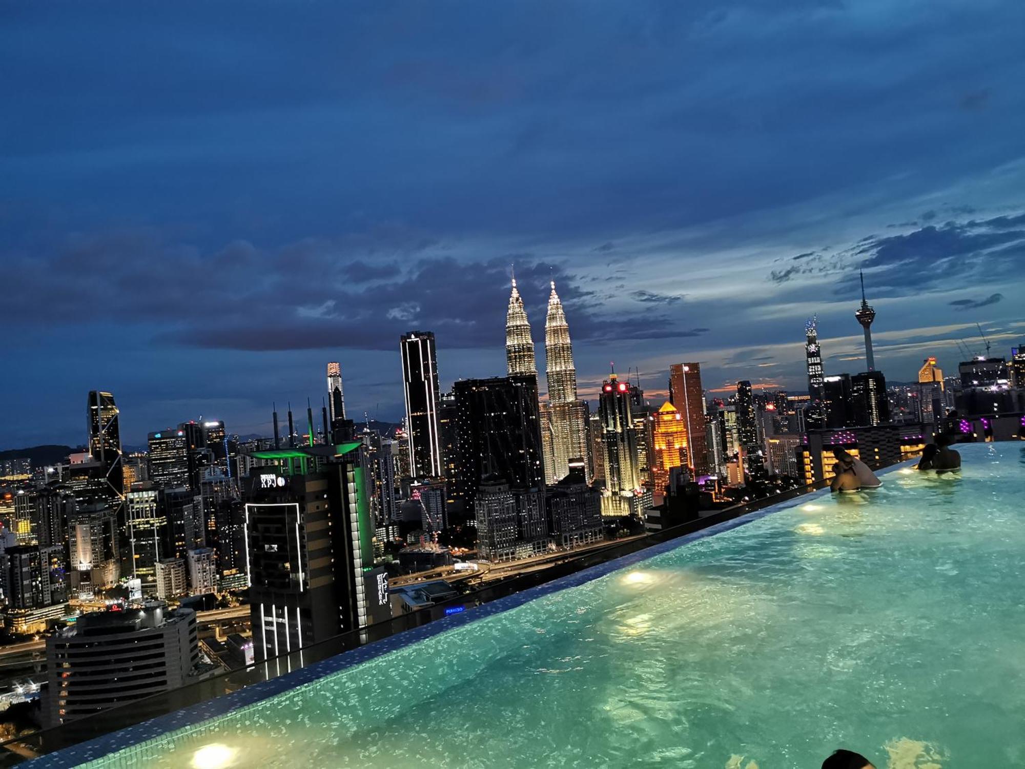 Expressionz Designer Suites Host By Aurora Premium Stay Kuala Lumpur Exterior foto